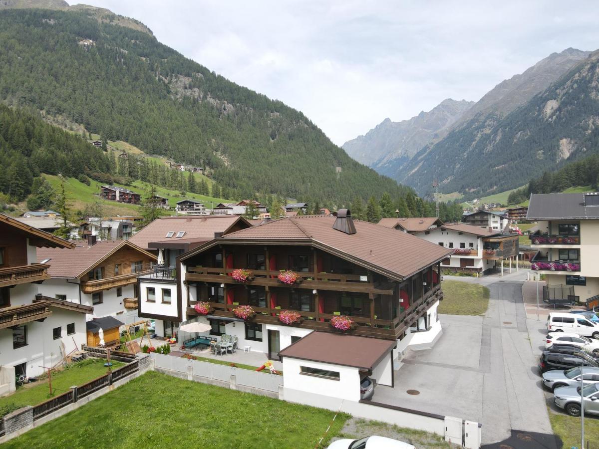 Hotel Garni Maria Theresia Sölden Exteriör bild