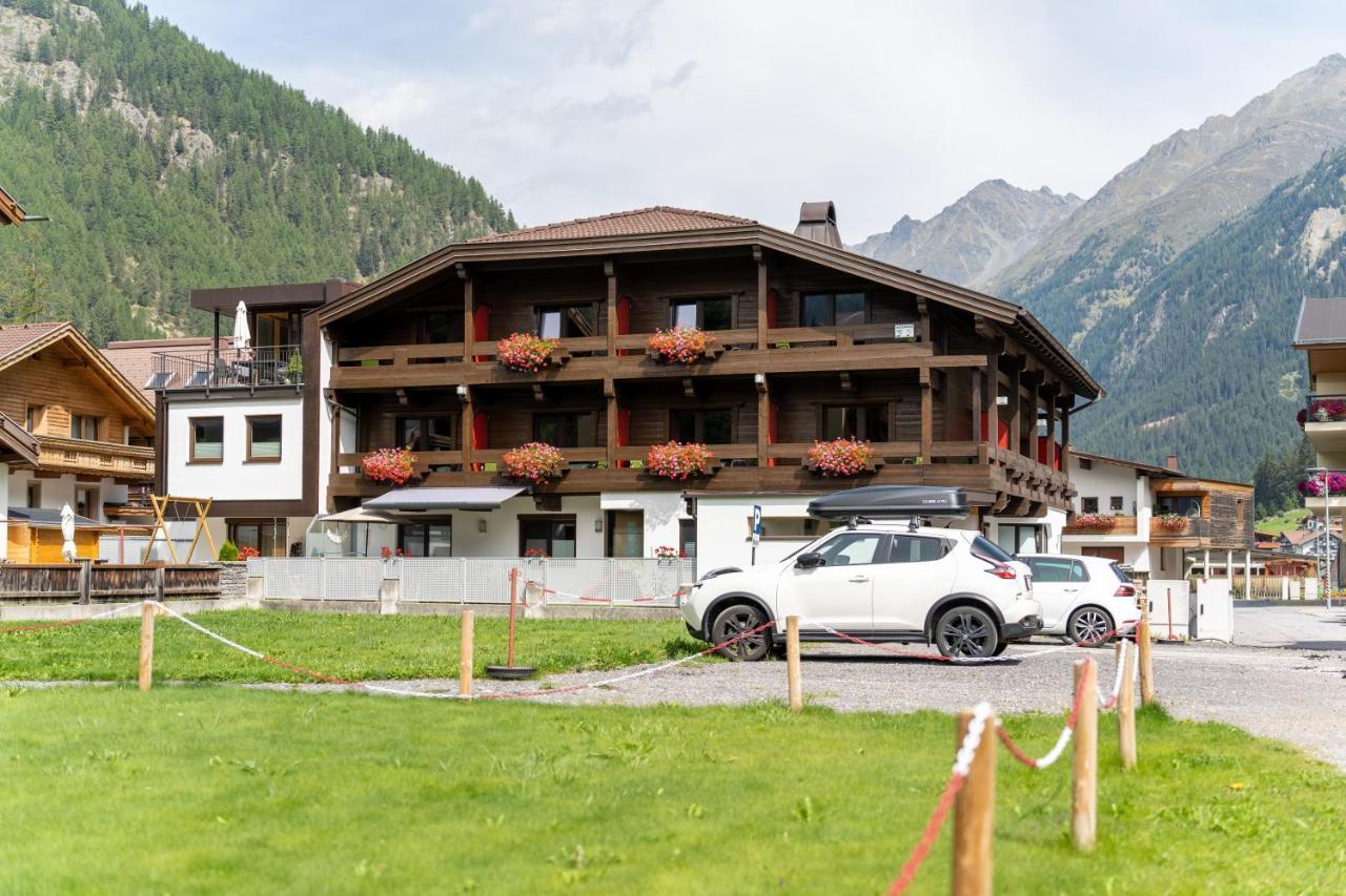 Hotel Garni Maria Theresia Sölden Exteriör bild