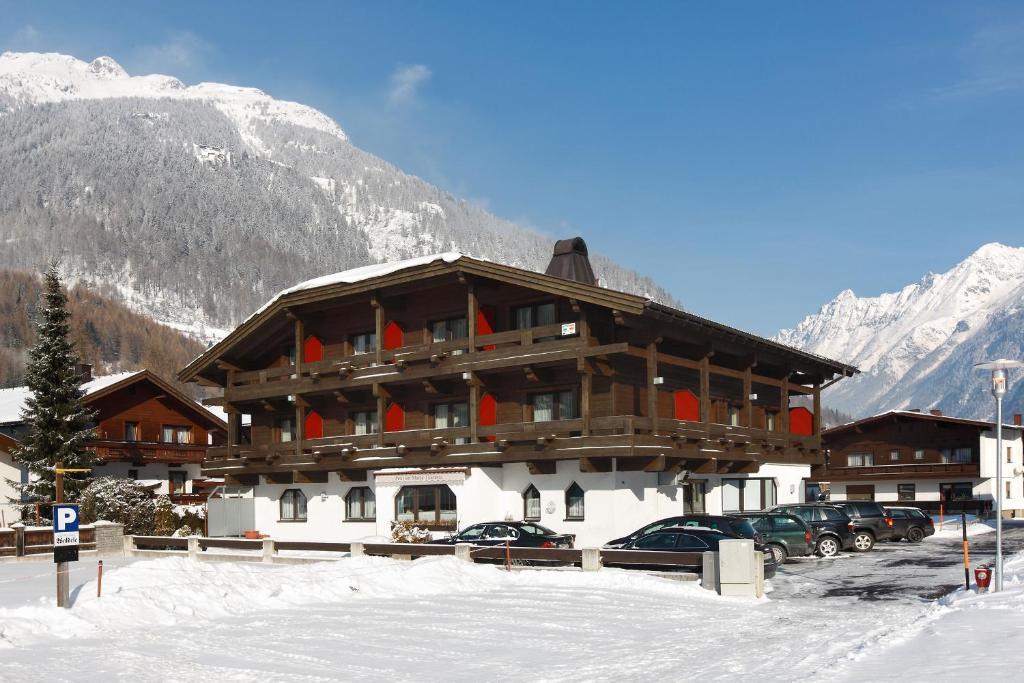 Hotel Garni Maria Theresia Sölden Exteriör bild